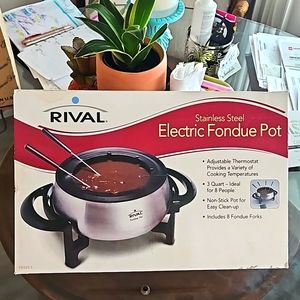 Rival Stainless Steel Electric Fondue Pot FD325-S Adjustable w/Thermostat 8 Fork